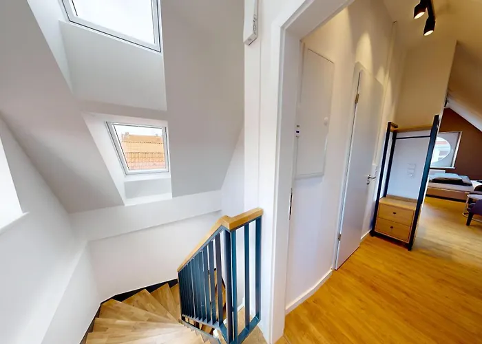 14 No8a Boardinghouse