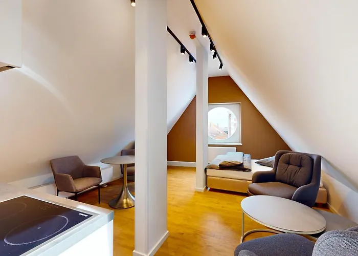 14 No8a Boardinghouse דירה *