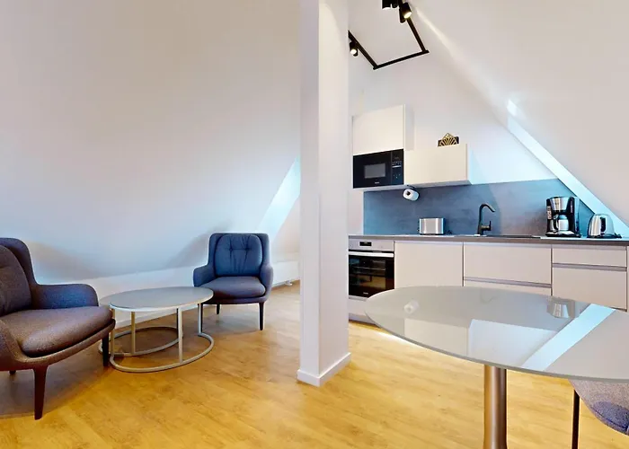 14 No8a Boardinghouse דירה *